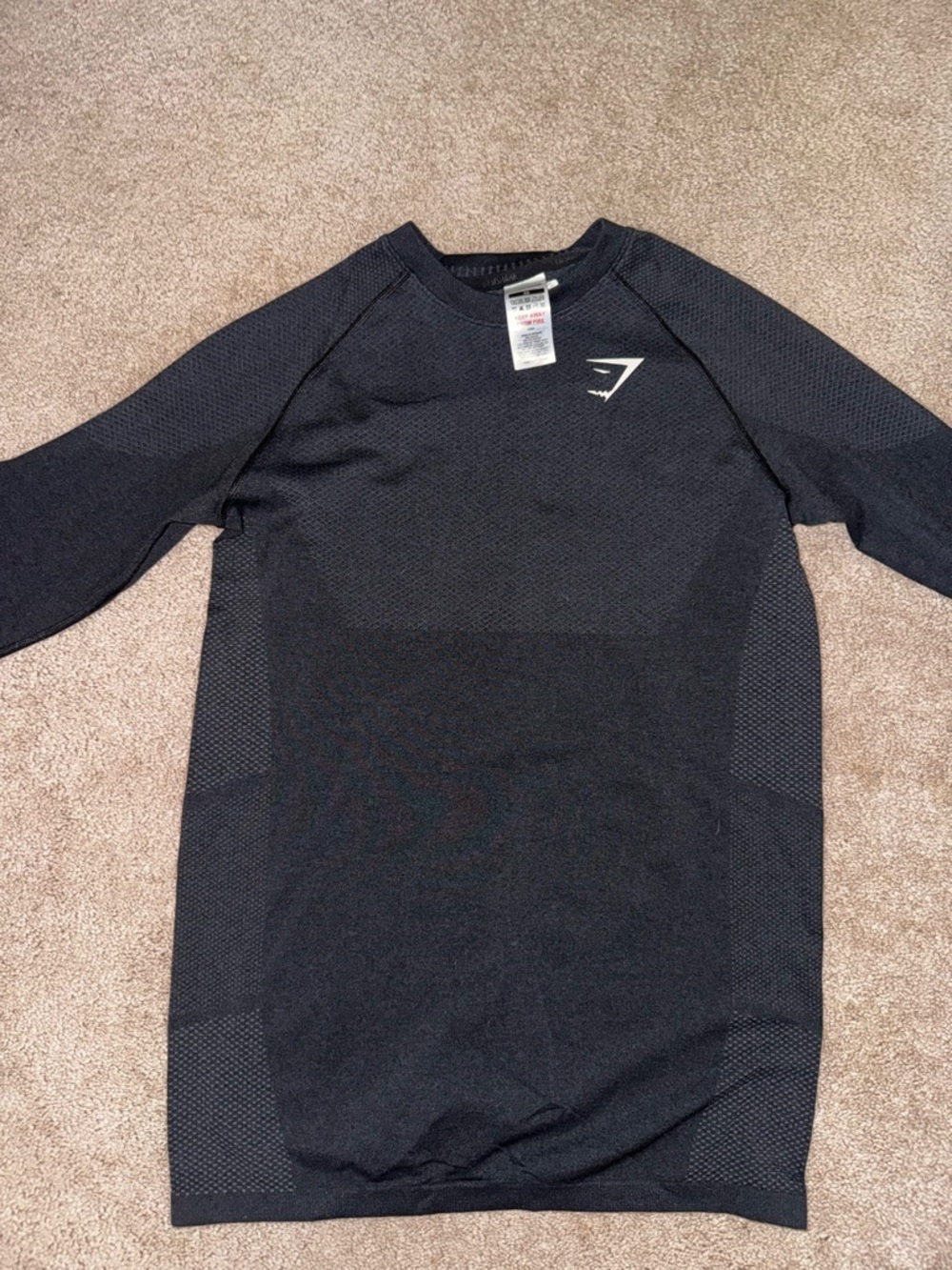 Gymshark Men's Black Long-Sleeve Fitted workout shirt
